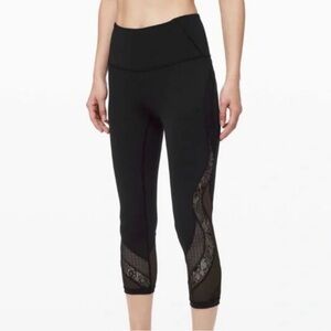Lululemon Wunder Under High Rise Lace
Crop Legging